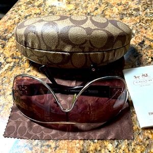 Coach Reagan sunglasses 7005B L016